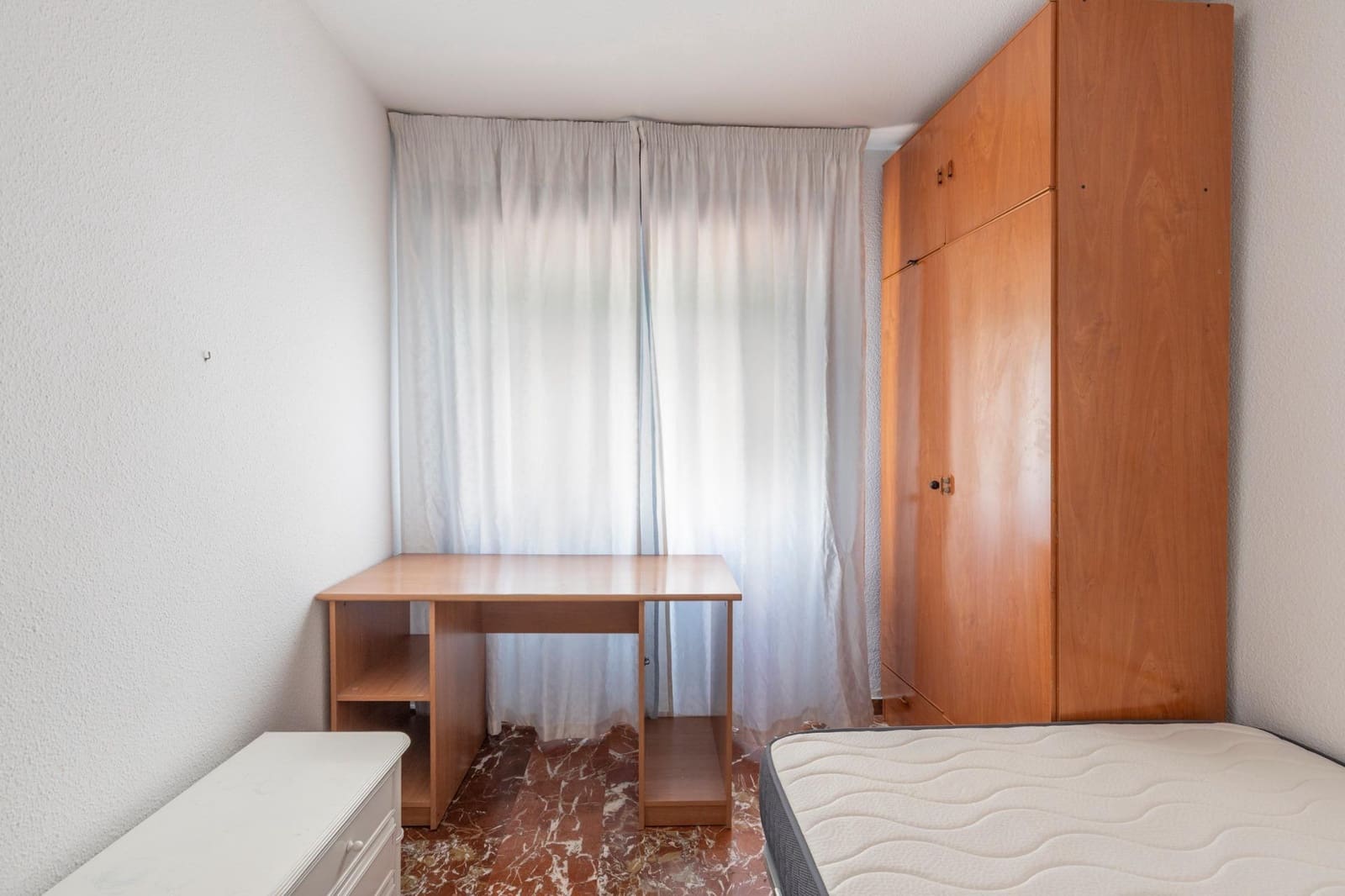 4 bedroom Flat for sale in Loja - € 119,000 (Ref: 9721915)