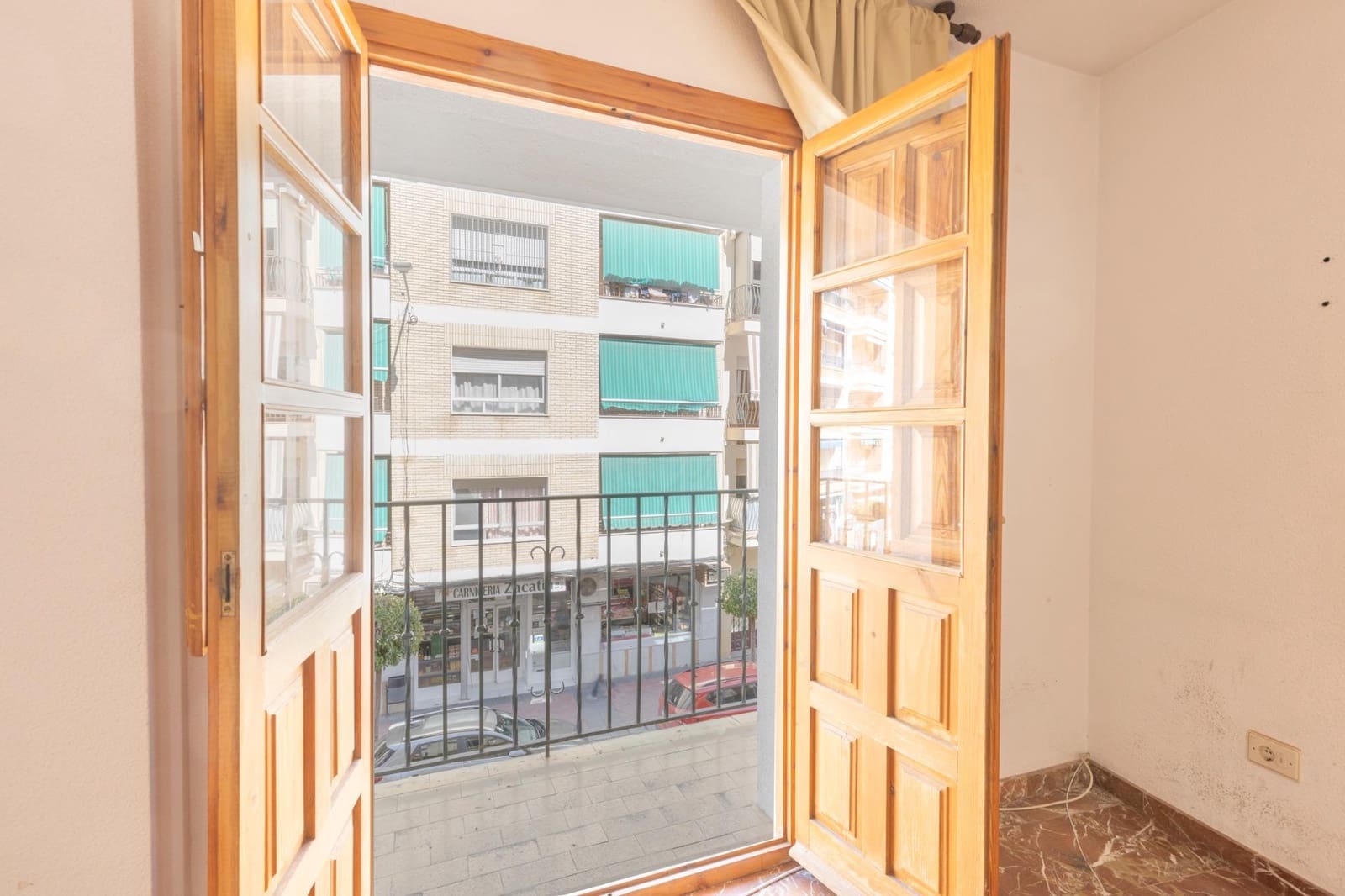 4 bedroom Flat for sale in Loja - € 119,000 (Ref: 9721915)