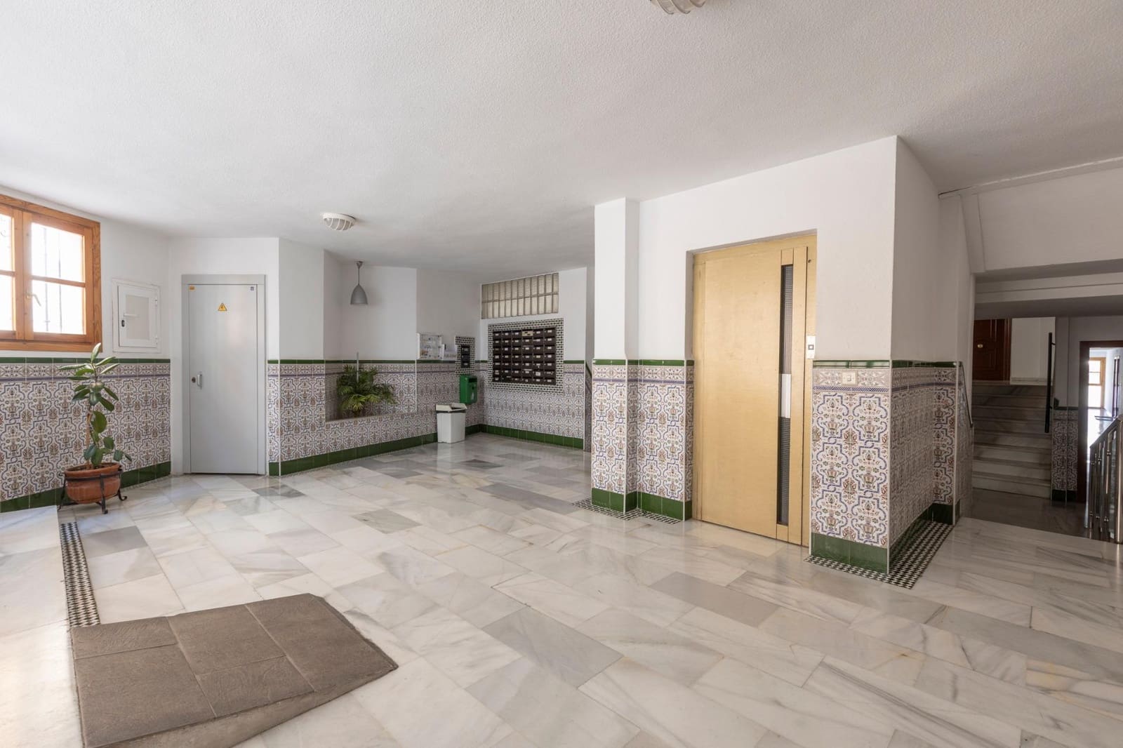 4 bedroom Flat for sale in Loja - € 119,000 (Ref: 9721915)