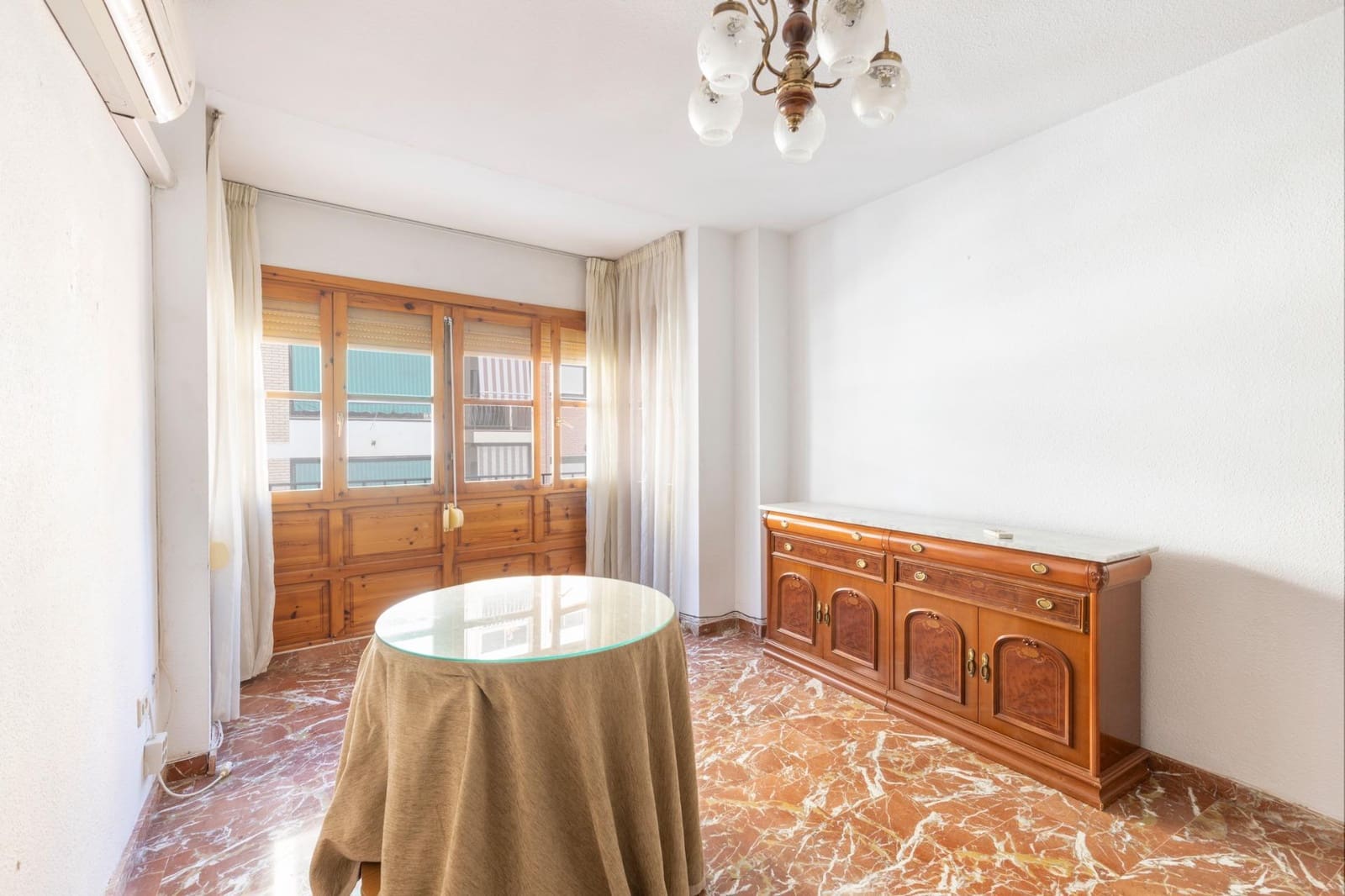 4 bedroom Flat for sale in Loja - € 119,000 (Ref: 9721915)