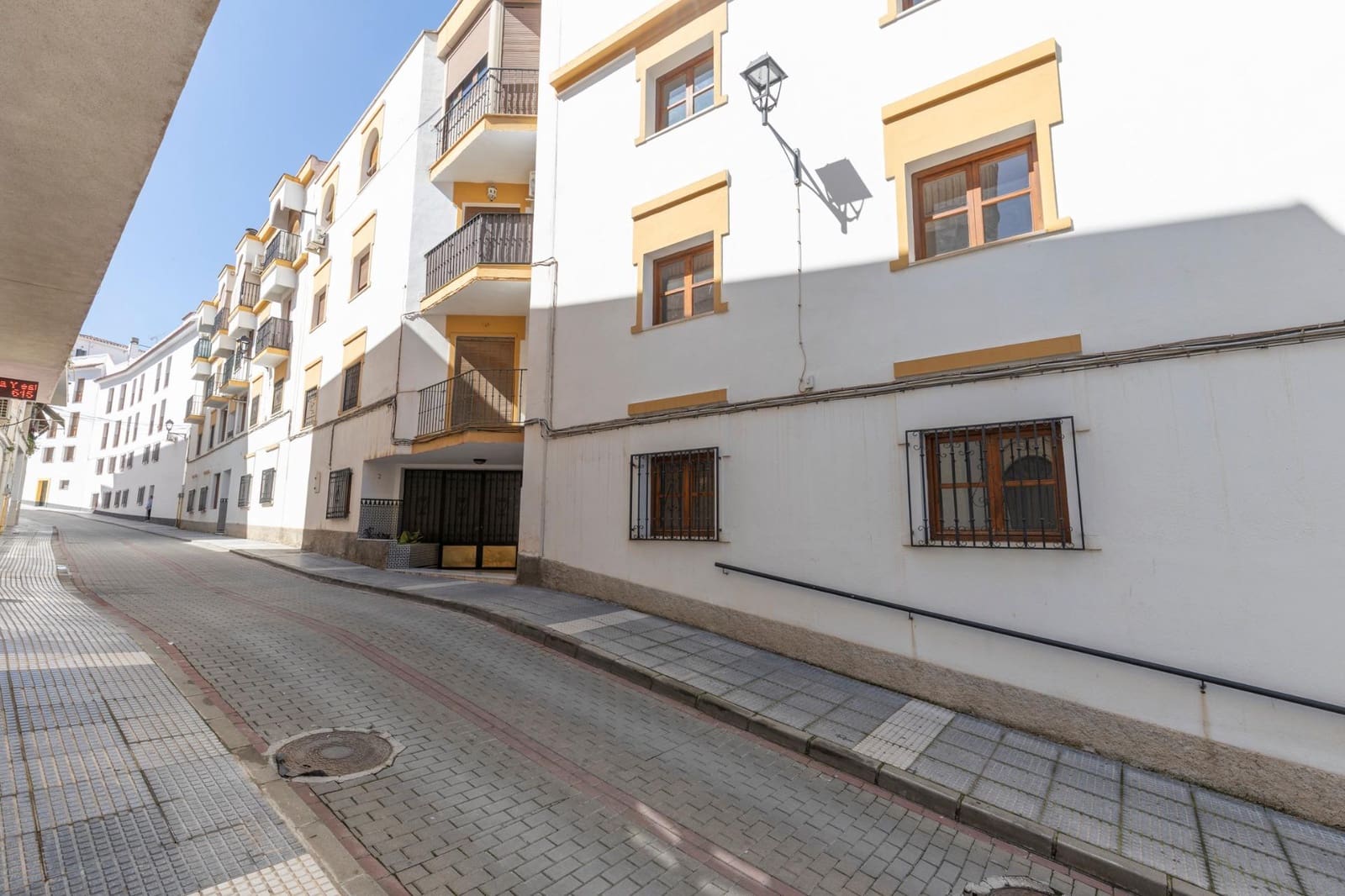 4 bedroom Flat for sale in Loja - € 119,000 (Ref: 9721915)
