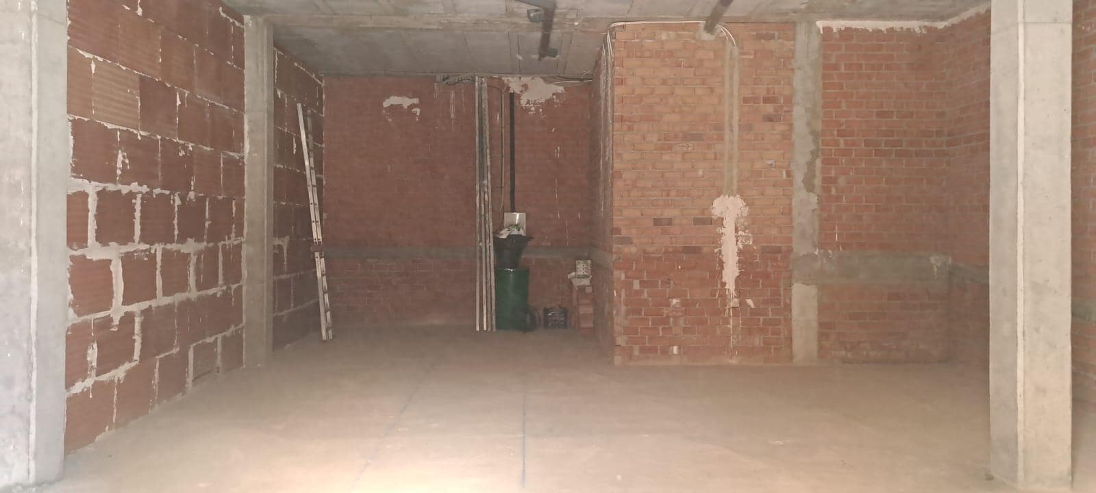 1 bedroom Commercial for rent in Armilla - € 800 (Ref: 9721916)