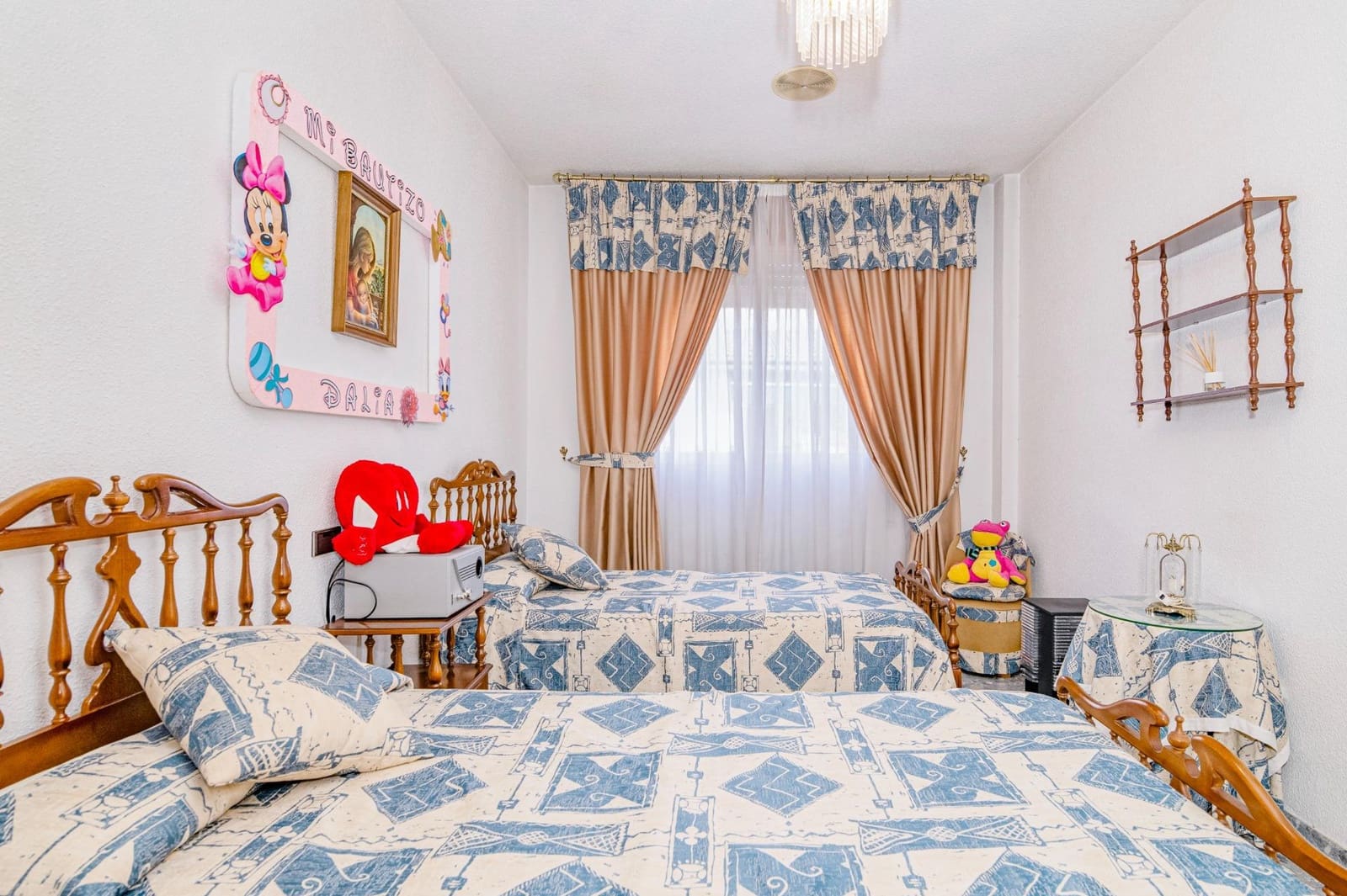 4 bedroom Villa for sale in Peligros with pool - € 395,000 (Ref: 9726858)