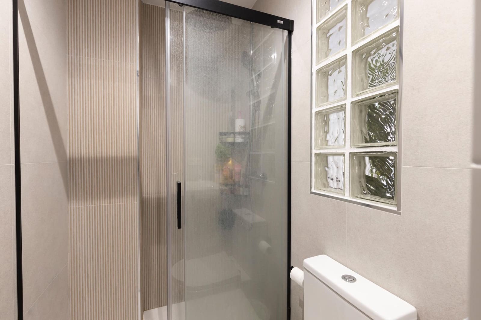 3 bedroom Flat for sale in Granada city - € 185,000 (Ref: 9726859)