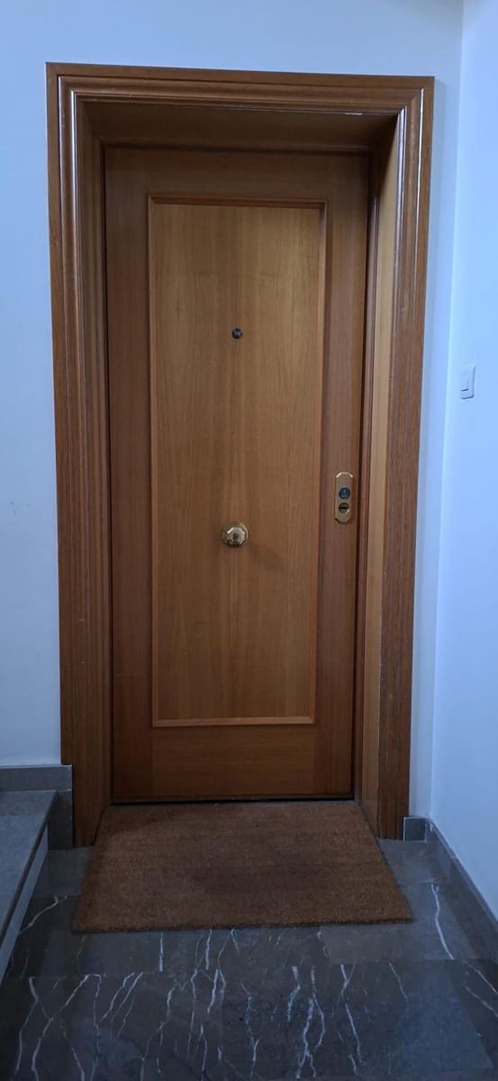 2 slaapkamer Flat te huur in Granada stad - € 900 (Ref: 9732439)