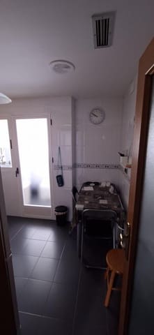 2 slaapkamer Flat te huur in Granada stad - € 900 (Ref: 9732439)