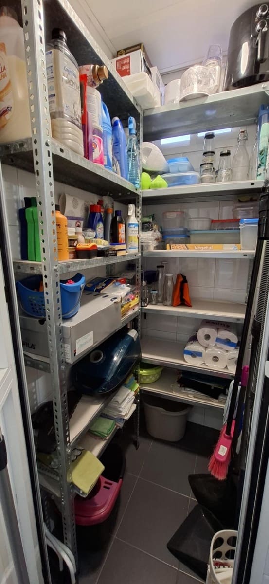 2 slaapkamer Flat te huur in Granada stad - € 900 (Ref: 9732439)