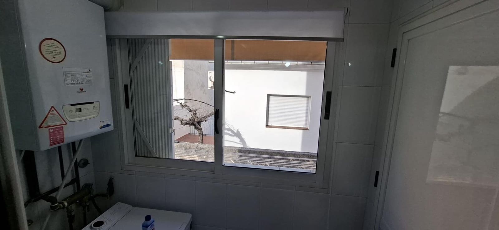 2 slaapkamer Flat te huur in Granada stad - € 900 (Ref: 9732439)
