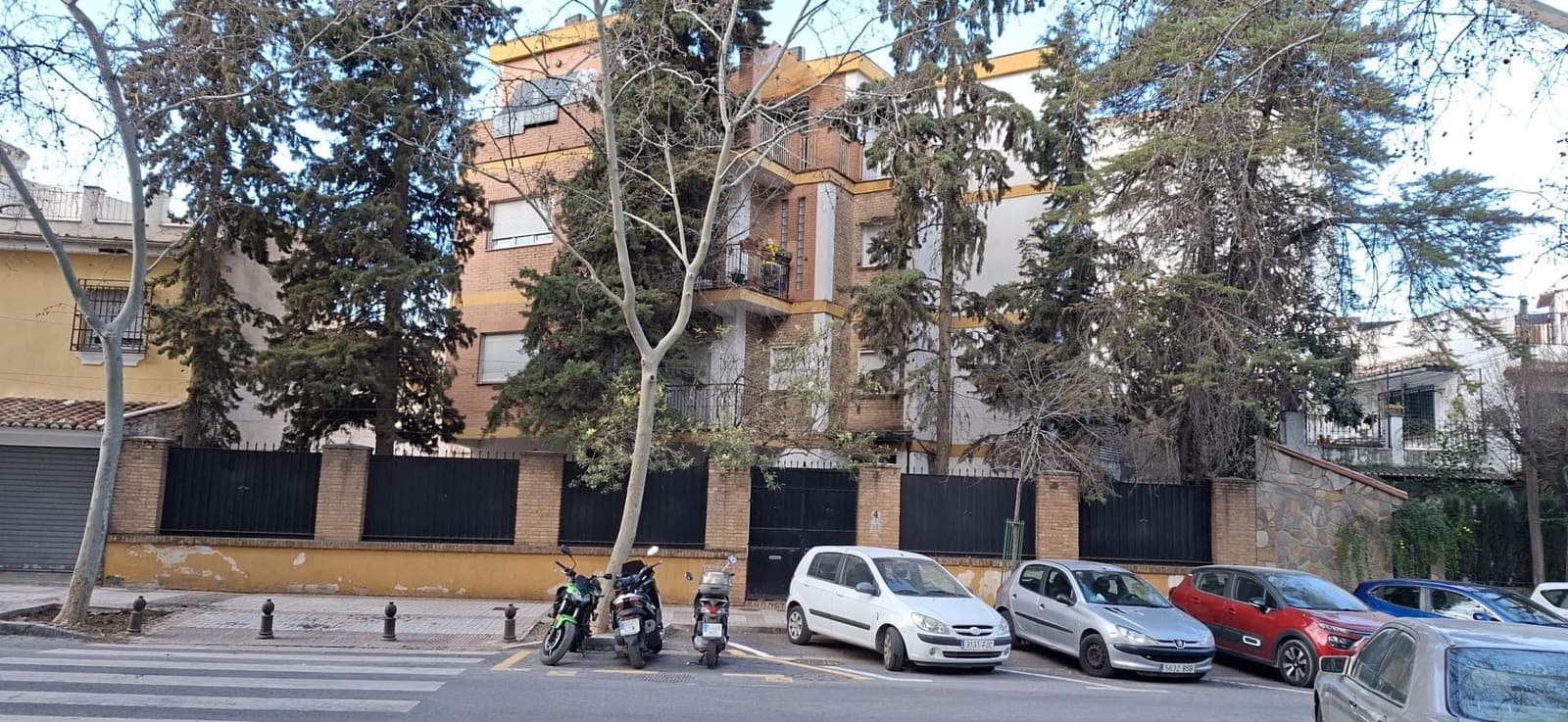 2 slaapkamer Flat te huur in Granada stad - € 900 (Ref: 9732439)