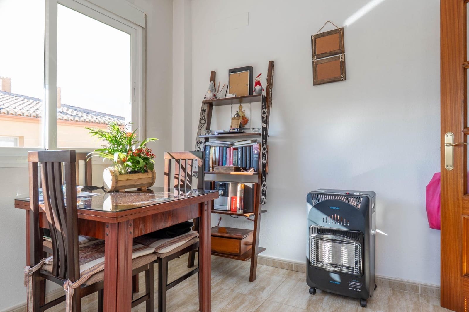 2 bedroom Flat for sale in Cijuela with garage - € 94,000 (Ref: 9735825)