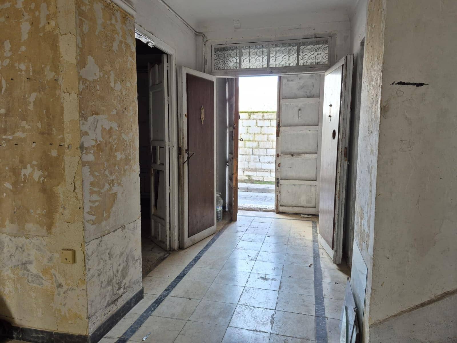 5 camera da letto Villetta a Schiera in vendita in Loja con garage - 99.000 € (Rif: 9735826)