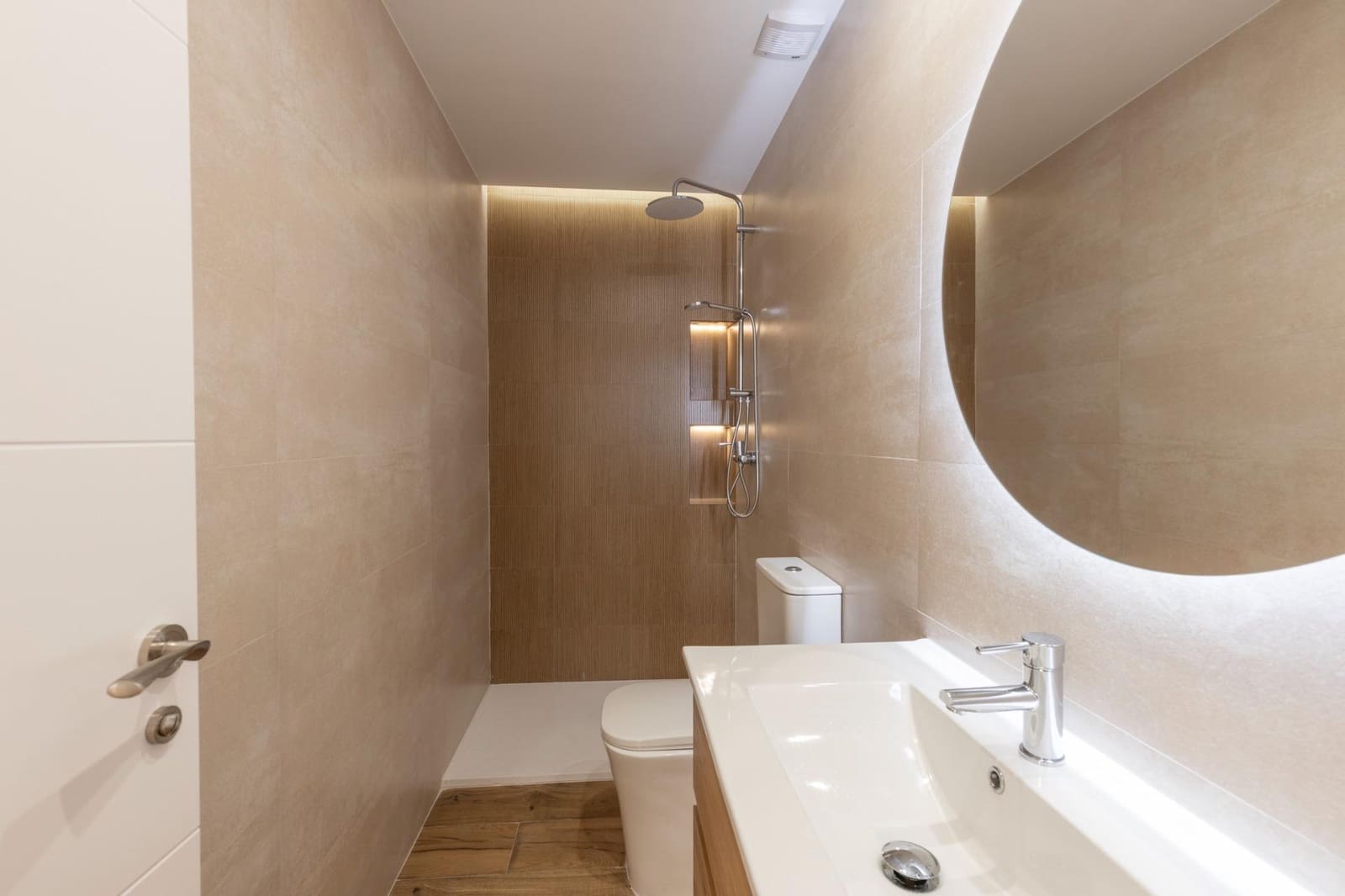 2 sovrum Lägenhet till salu i Granada stad - 270 000 € (Ref: 9748189)