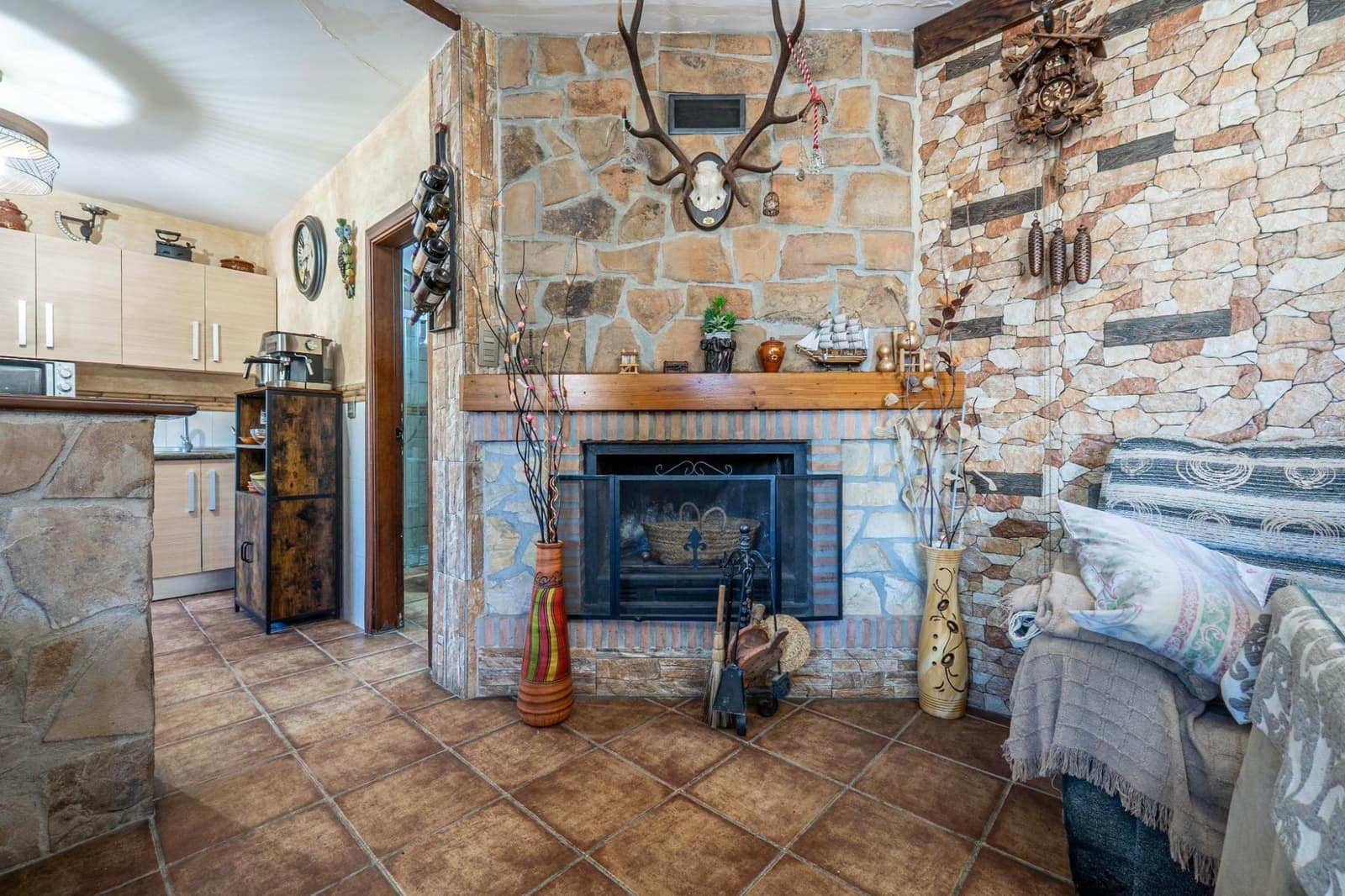 2 slaapkamer Villa te koop in Granada stad met zwembad garage - € 269.900 (Ref: 9748190)