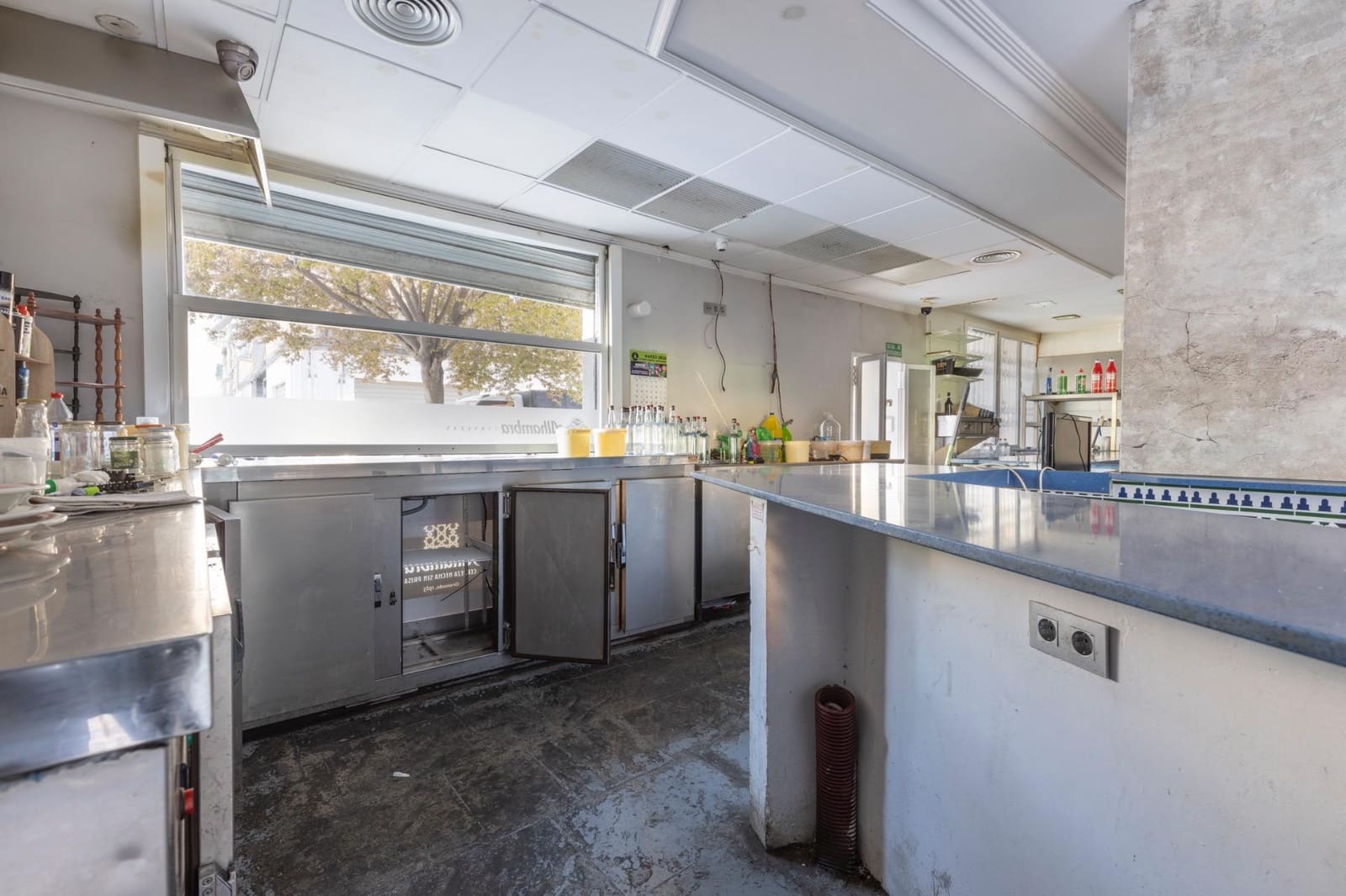 1 soverom Kommersiell til salgs i Granada by - € 215 000 (Ref: 9752289)