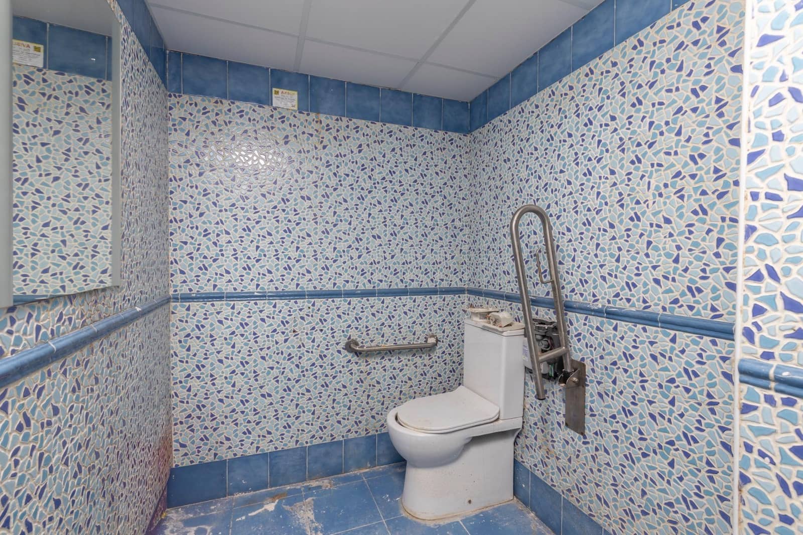 1 soverom Kommersiell til salgs i Granada by - € 215 000 (Ref: 9752289)