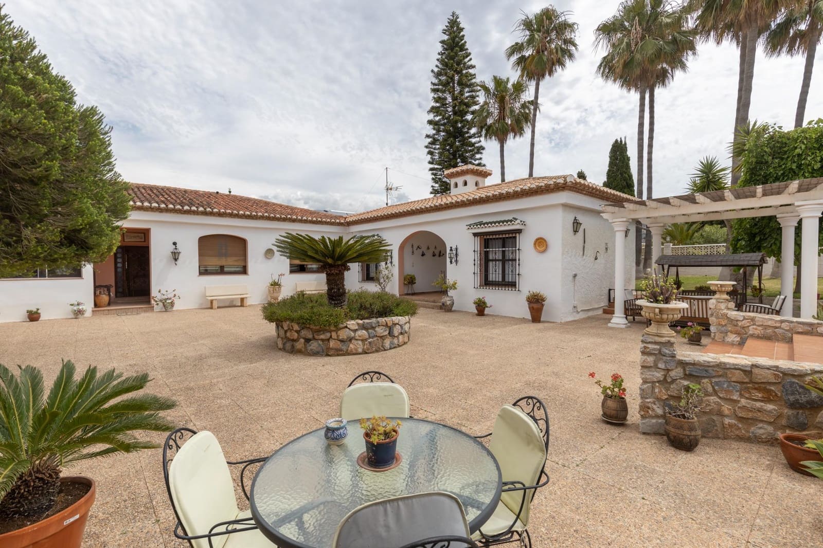 4 chambre Villa/Maison à vendre à Motril avec piscine garage - 595 000 € (Ref: 9759181)