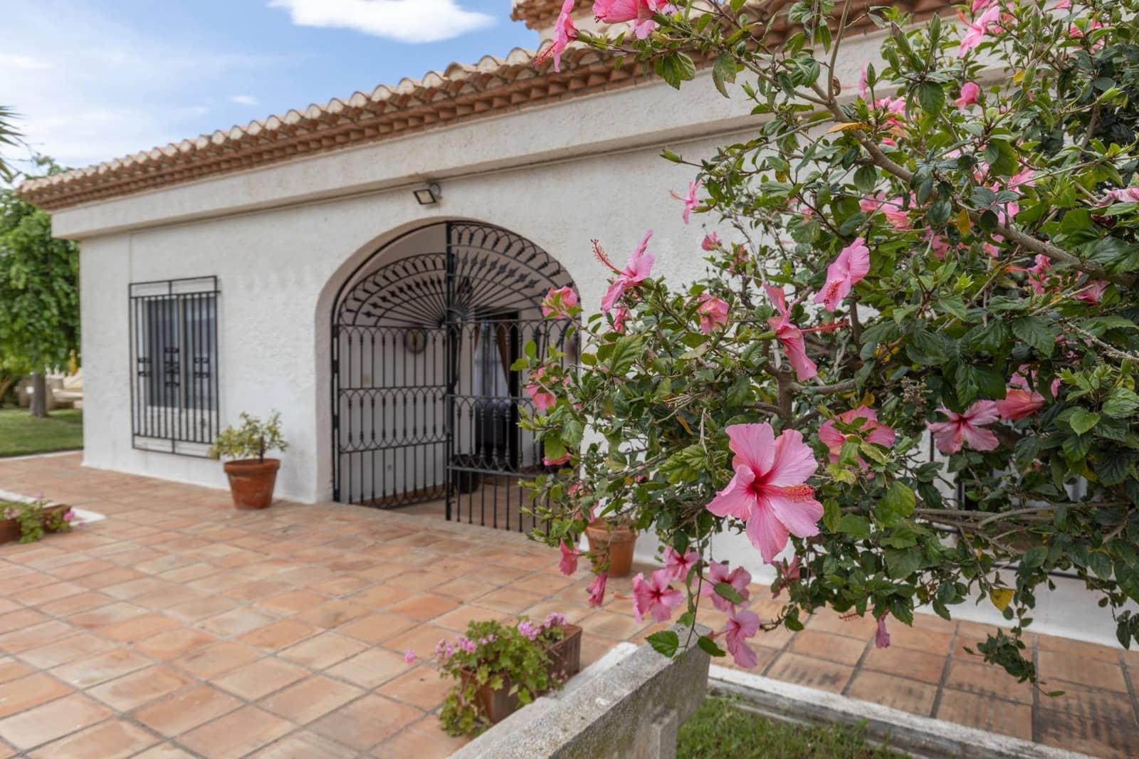 4 chambre Villa/Maison à vendre à Motril avec piscine garage - 595 000 € (Ref: 9759181)