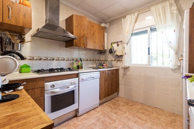 3 Zimmer Villa zu verkaufen in Pliego mit Garage - 180.000 € (Ref: 10015151)