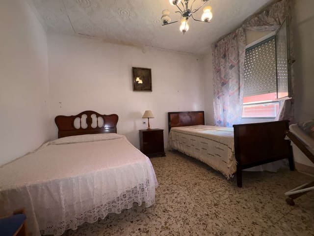 4 slaapkamer Huis te koop in Pliego - € 70.000 (Ref: 10030149)