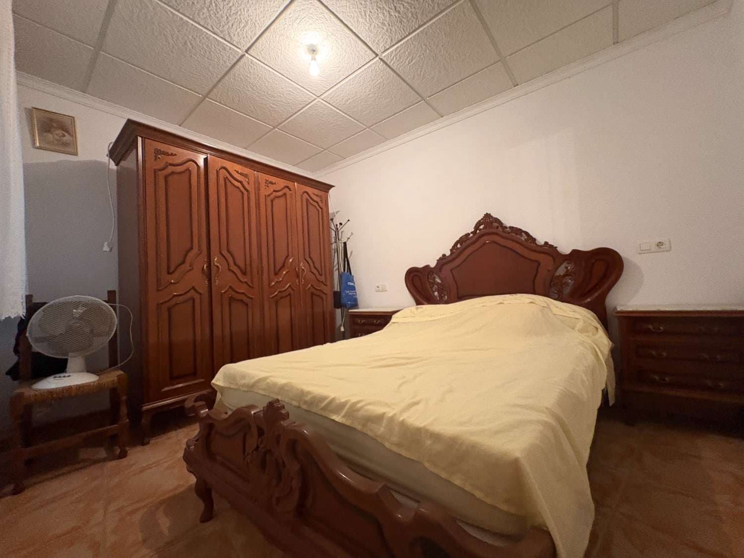 4 slaapkamer Huis te koop in Pliego met garage - € 80.000 (Ref: 10037076)