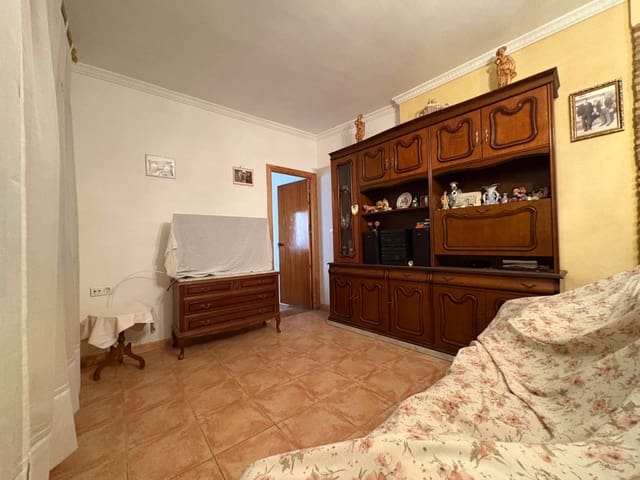 4 slaapkamer Huis te koop in Pliego met garage - € 80.000 (Ref: 10037076)