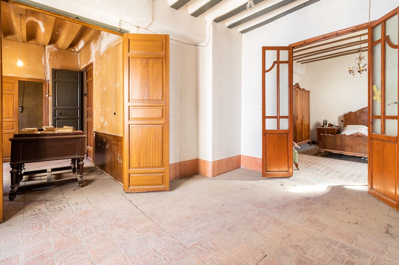 5 bedroom Townhouse for sale in Mula with garage - € 100,000 (Ref: 9144155)