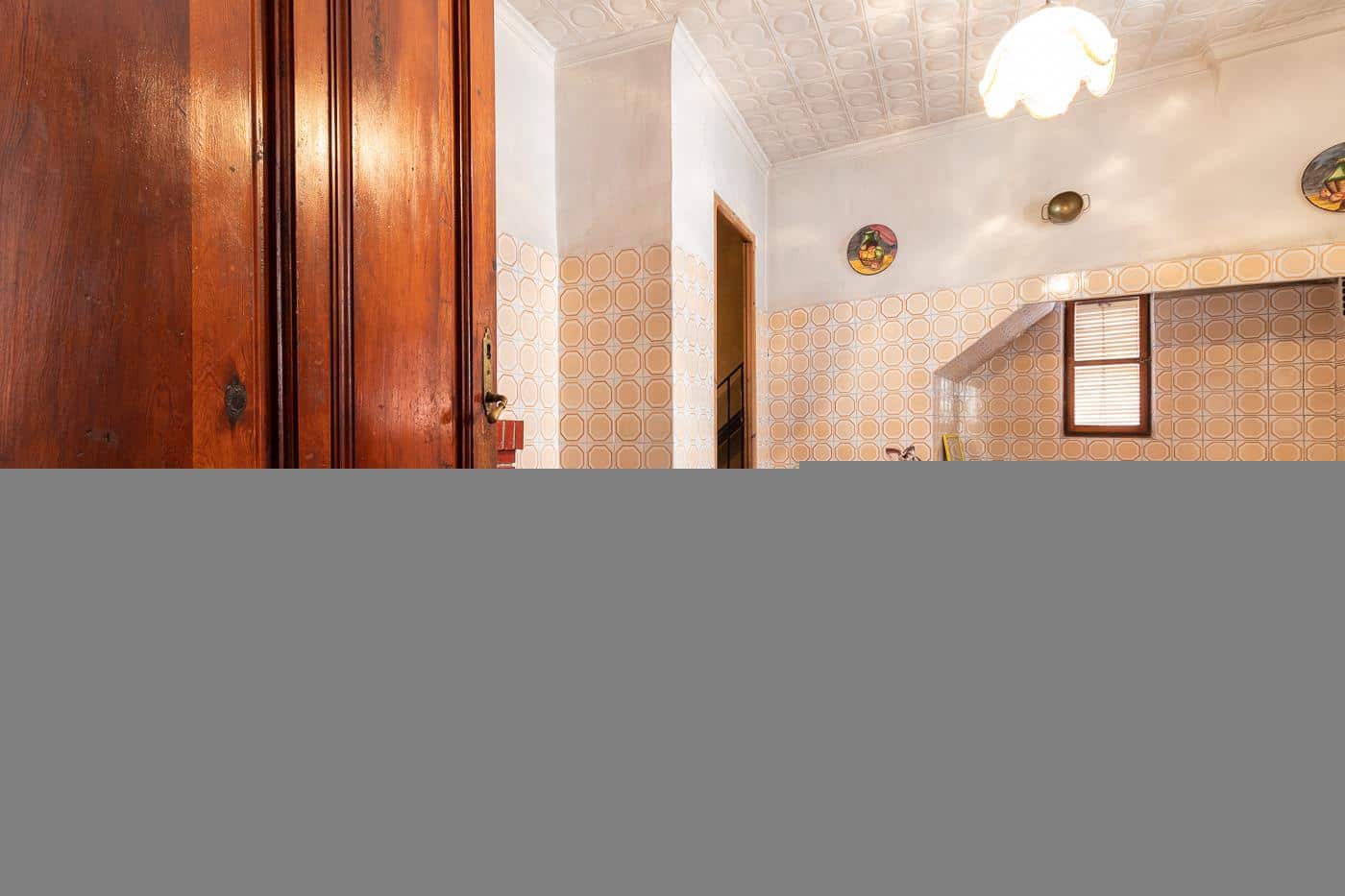 10 bedroom Townhouse for sale in Cehegin - € 650,000 (Ref: 9190893)