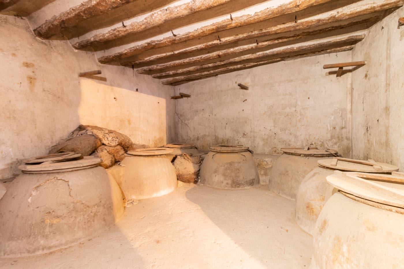 10 bedroom Townhouse for sale in Cehegin - € 650,000 (Ref: 9190893)