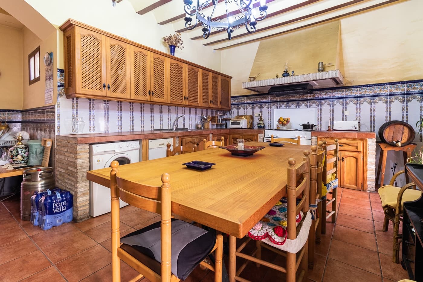 10 bedroom Townhouse for sale in Cehegin - € 650,000 (Ref: 9190893)