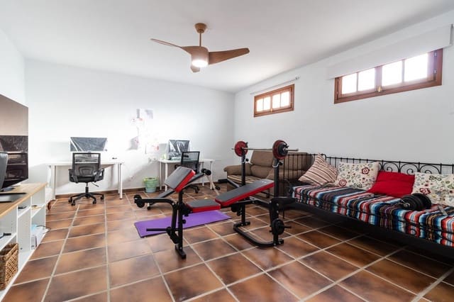 4 Zimmer Villa zu verkaufen in Mazarrón - 635.000 € (Ref: 9256857)