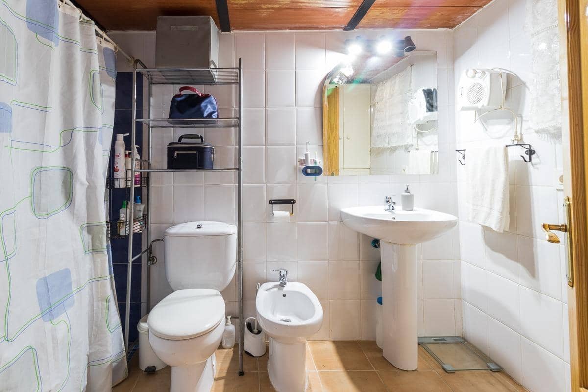 8 soverom Hus til salgs i El Nino - € 350 000 (Ref: 9256862)