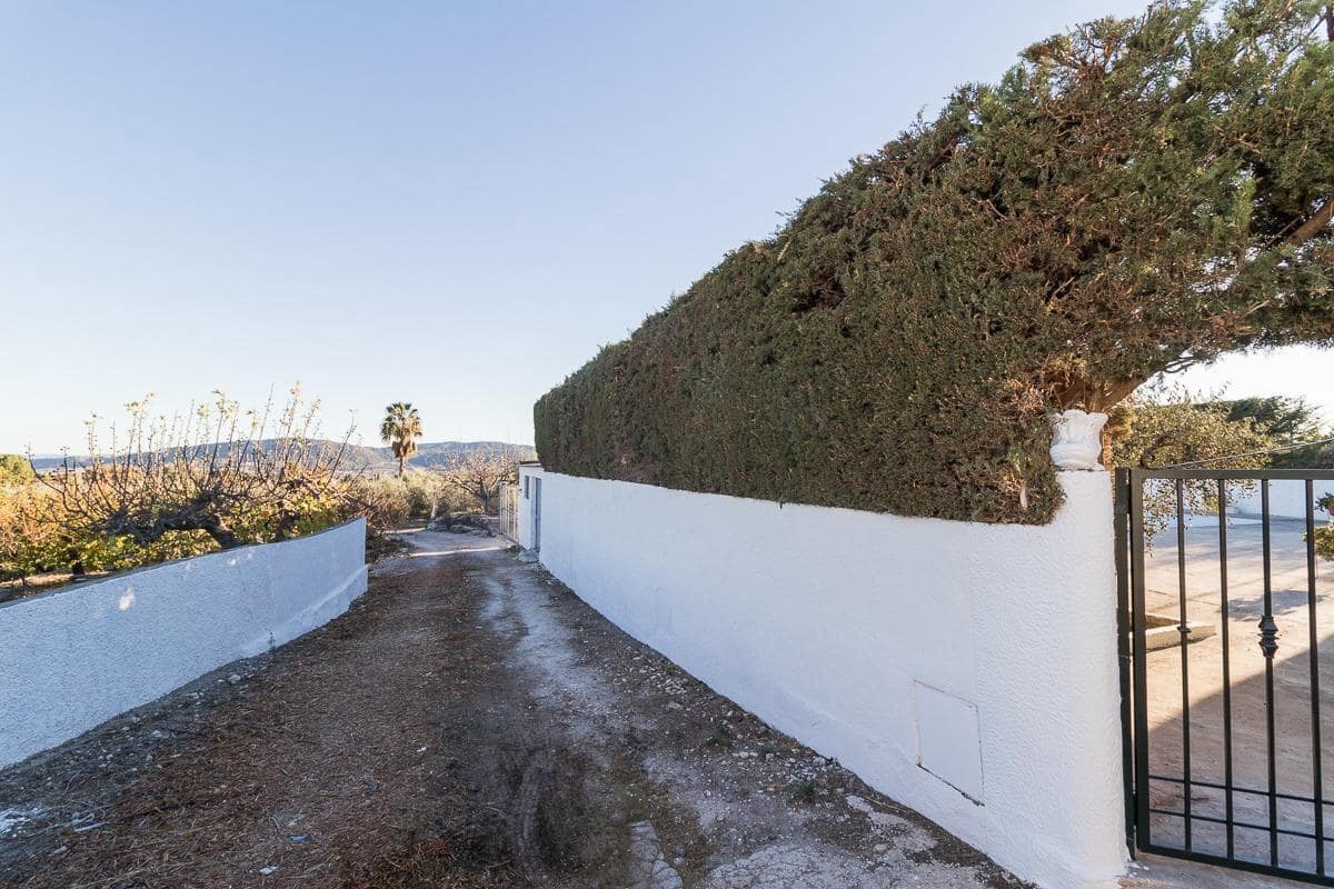 8 soverom Hus til salgs i El Nino - € 350 000 (Ref: 9256862)