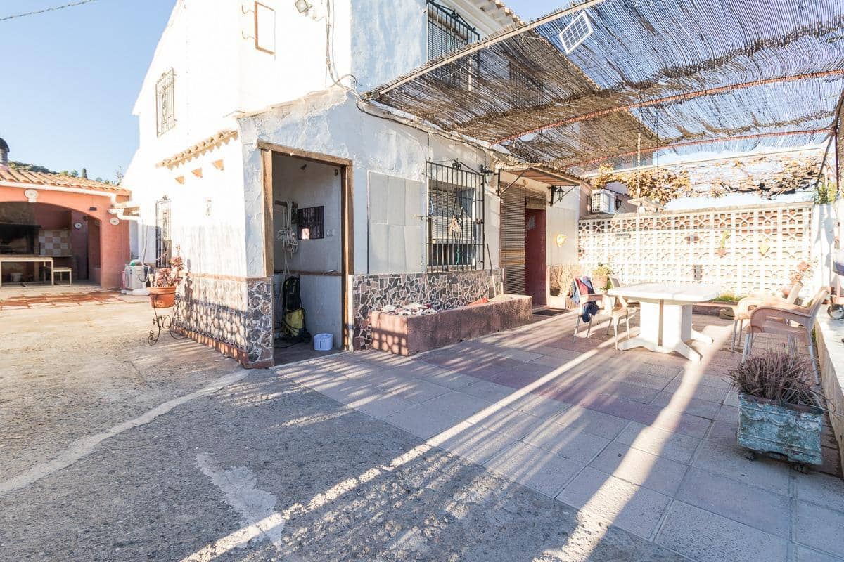 8 soverom Hus til salgs i El Nino - € 350 000 (Ref: 9256862)