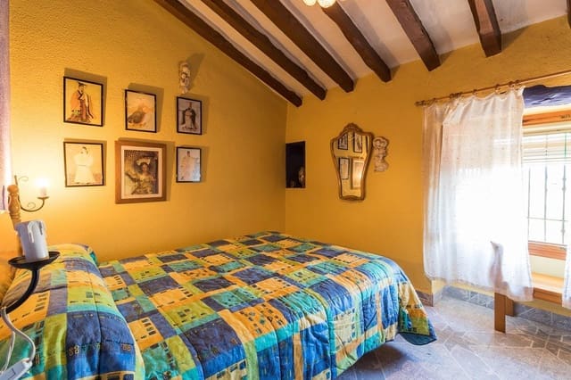 8 bedroom Townhouse for sale in El Niño, Mula - € 350,000 (Ref: 9256862)