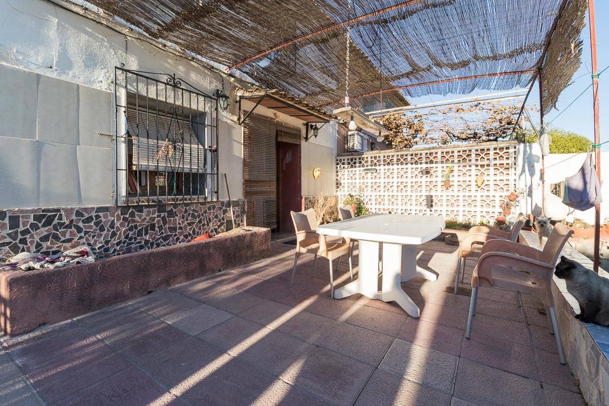 8 soverom Hus til salgs i El Nino - € 350 000 (Ref: 9256862)