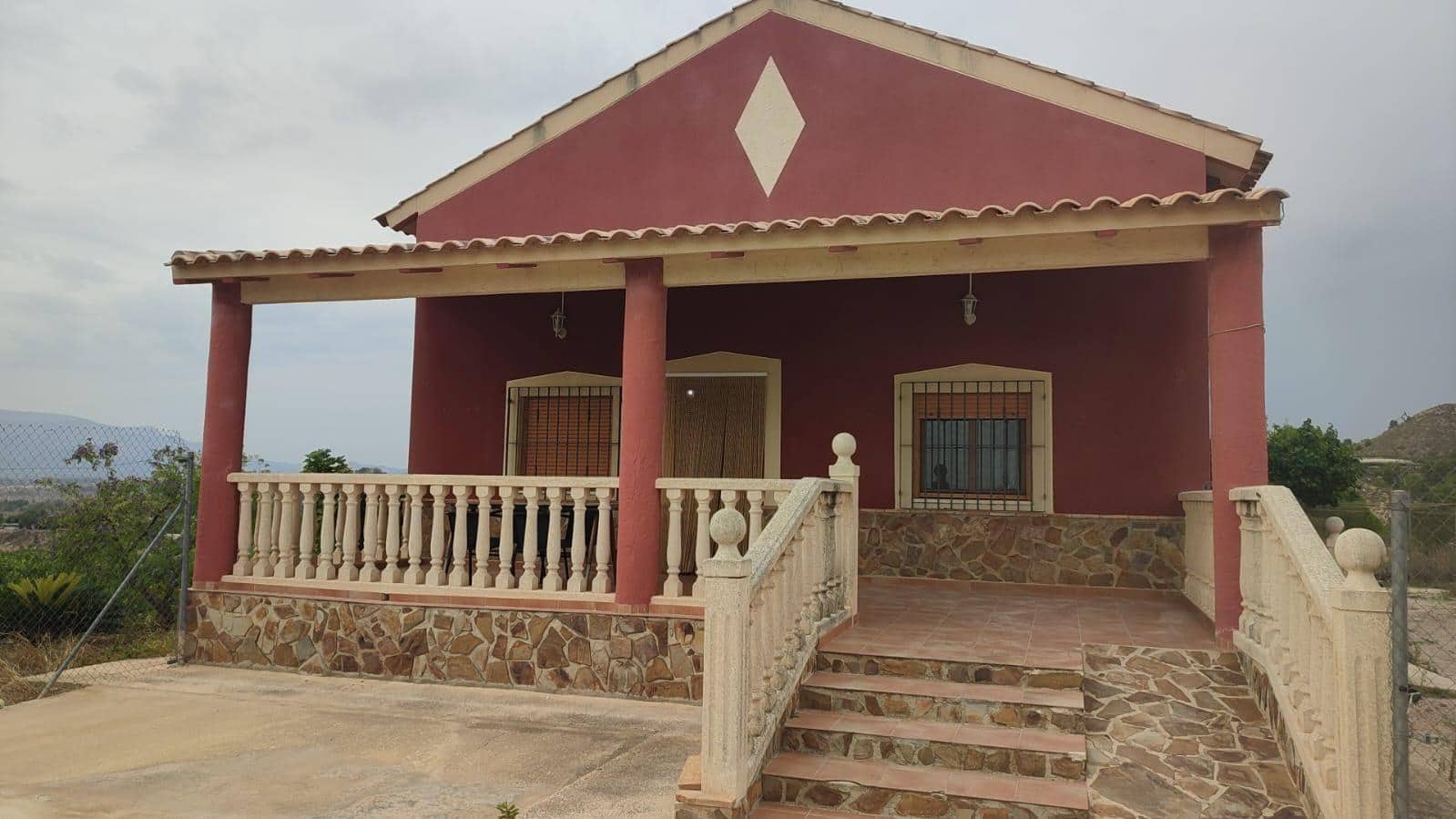 8 soverom Hus til salgs i El Nino - € 350 000 (Ref: 9256862)