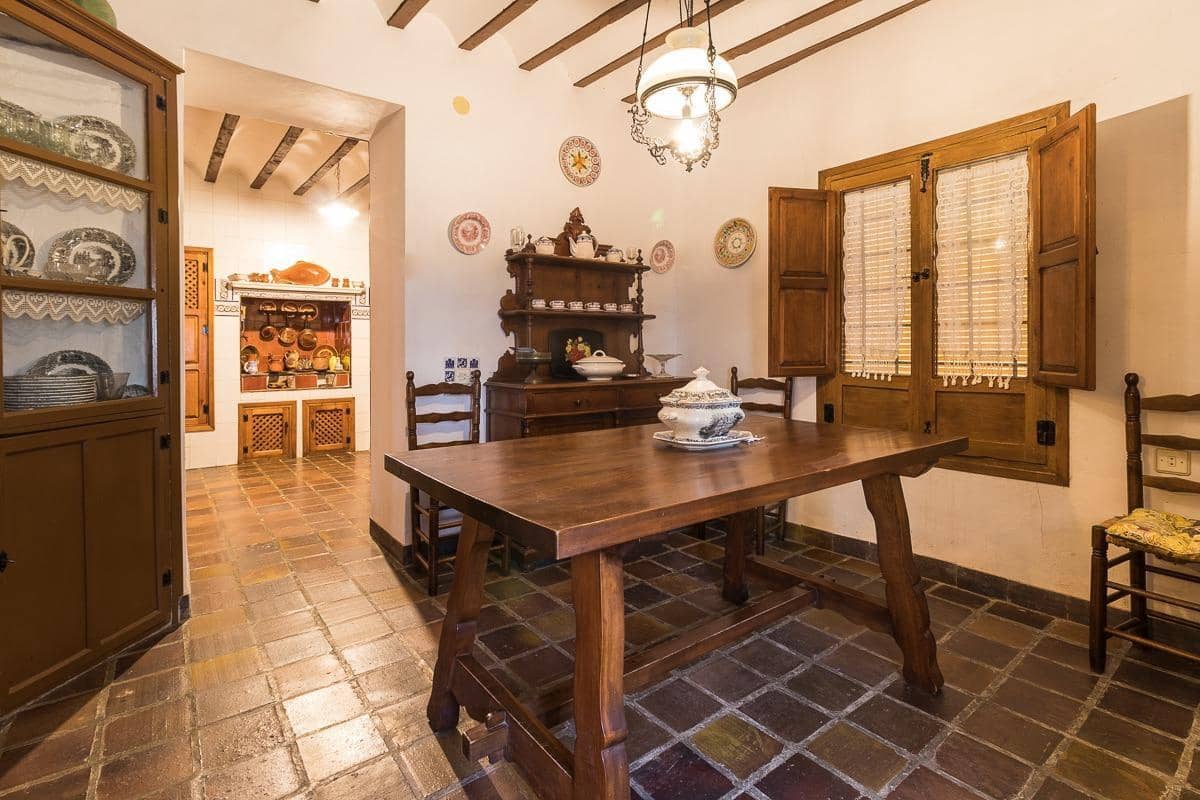 9 soveværelse Byhus til salg i El Nino - € 550.000 (Ref: 9269246)