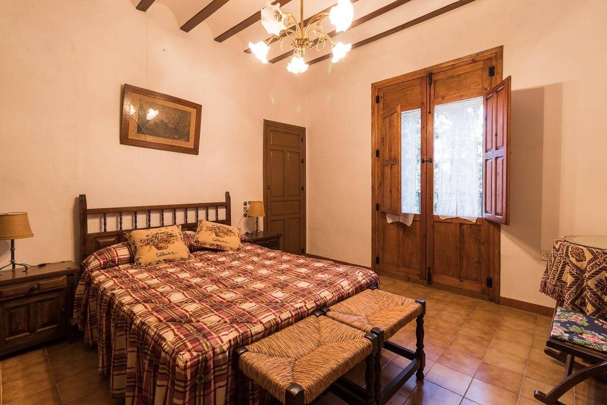 9 soveværelse Byhus til salg i El Nino - € 550.000 (Ref: 9269246)