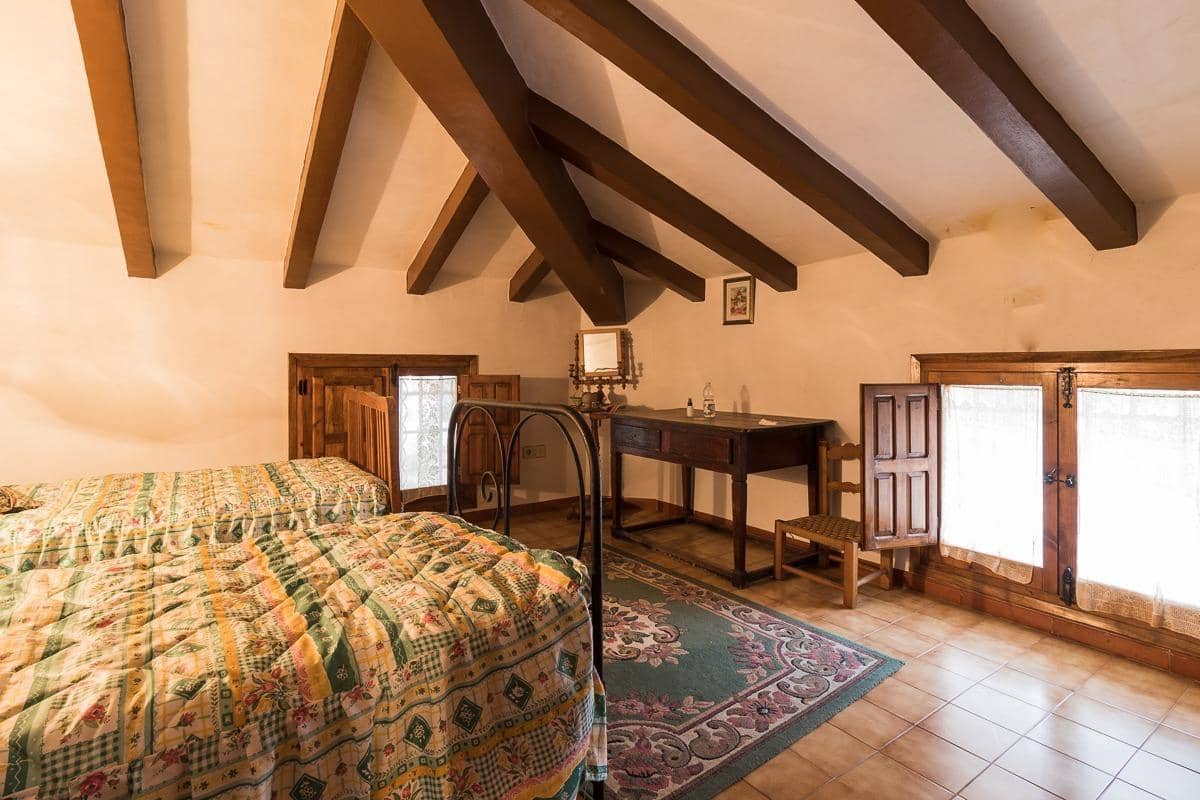 9 soveværelse Byhus til salg i El Nino - € 550.000 (Ref: 9269246)