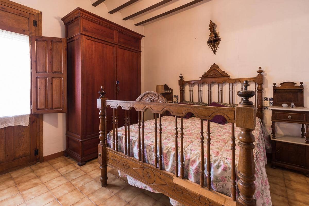 9 soveværelse Byhus til salg i El Nino - € 550.000 (Ref: 9269246)