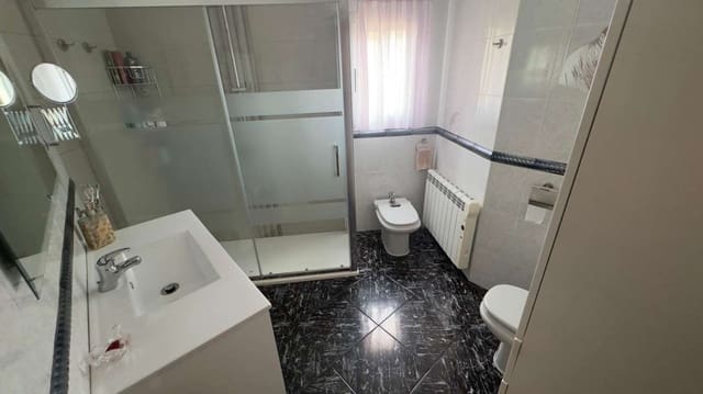 3 slaapkamer Flat te koop in Pliego met garage - € 100.000 (Ref: 9308371)