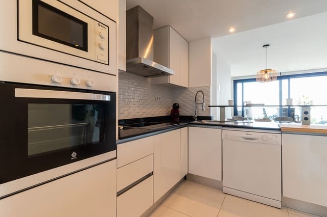 Apartamento de 2 habitaciones en Torrevieja en venta con garaje - 420.000 € (Ref: 9393895)