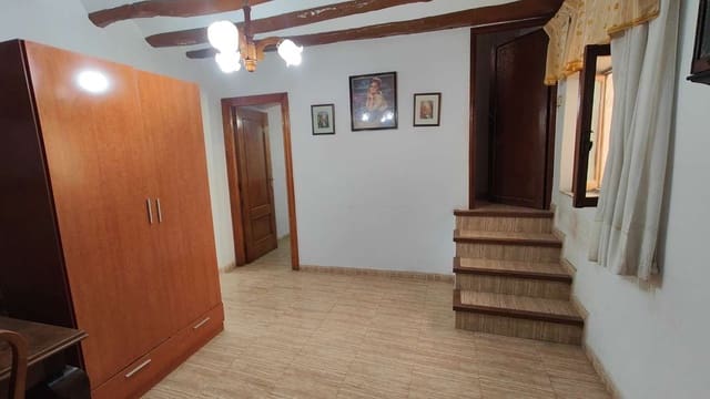 6 bedroom Townhouse for sale in Pliego with garage - € 60,000 (Ref: 9393896)