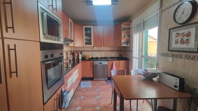 3 bedroom Townhouse for sale in Pliego with garage - € 150,000 (Ref: 9393898)
