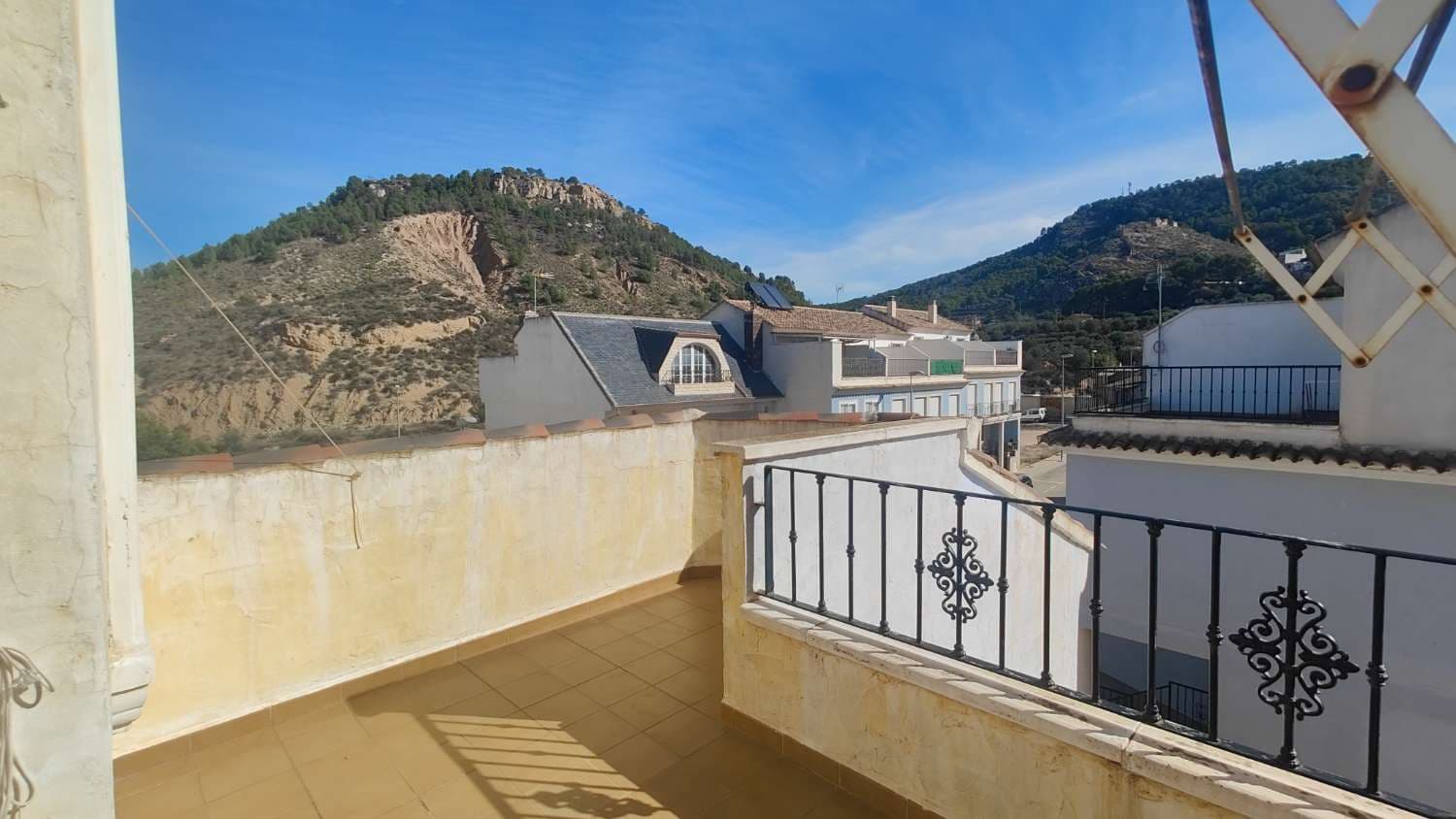 3 bedroom Townhouse for sale in Pliego with garage - € 150,000 (Ref: 9393898)