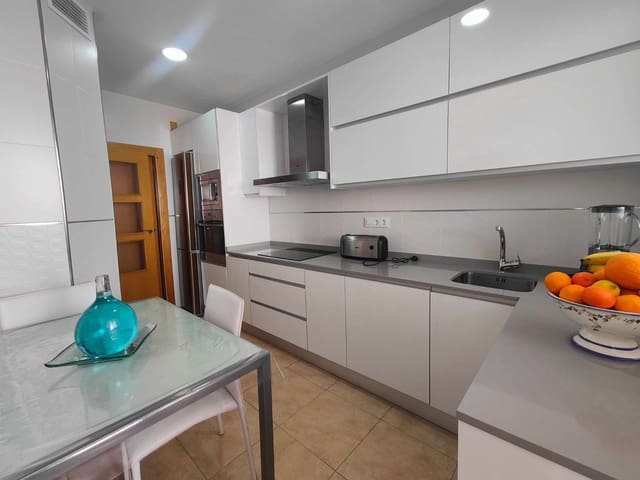 3 makuuhuone Asunto myytävänä paikassa Alhama de Murcia mukana 
autotalli - 195 000 € (Ref: 9521285)