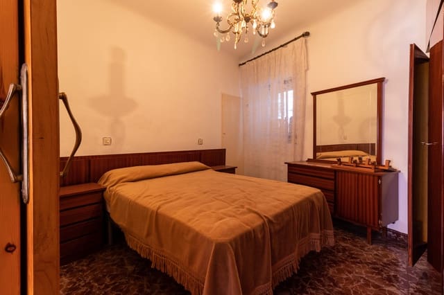 6 soveværelse Byhus til salg i Bullas med garage - € 150.000 (Ref: 9611178)