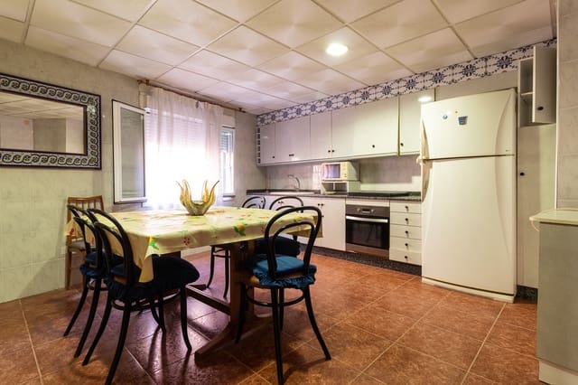 6 soveværelse Byhus til salg i Bullas med garage - € 150.000 (Ref: 9611178)