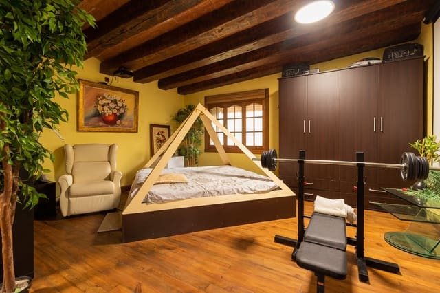 2 bedroom Villa for sale in Murcia city - € 590,000 (Ref: 9651291)