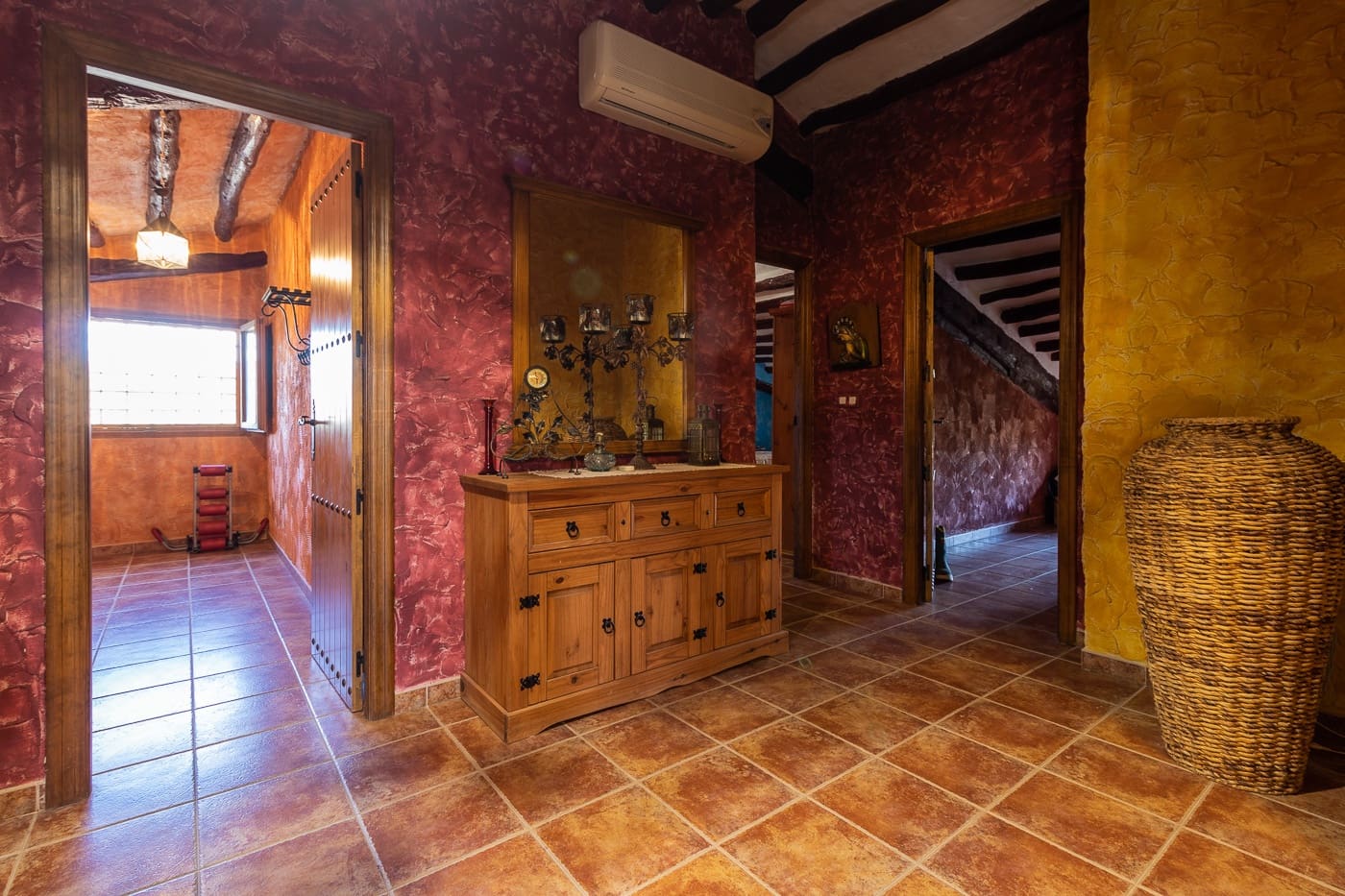 Chalet de 4 habitaciones en Cehegín en venta con garaje - 400.000 € (Ref: 9658459)